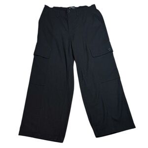 Liverpool Women's Black Wide Leg Cargo Pants sz 10 / 30 Elasticized Waistband